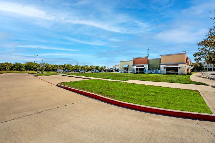 More Photos Of , Denton General Retail For Sale