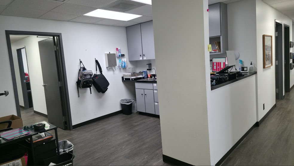 More Photos Of 1815 W Saint Marys Rd, Tucson Medical For Lease