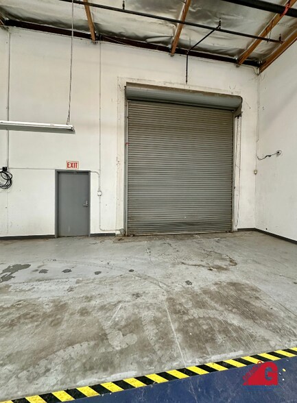More Photos Of 855 E Easy St, Simi Valley Warehouse For Lease