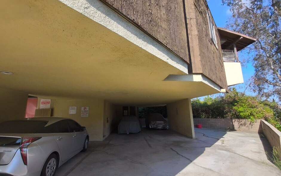 More Photos Of 1491 Stadium Way, Los Angeles Apartments For Sale