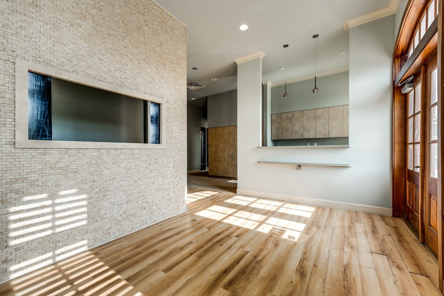 More Photos Of 7700 San Jacinto Pl, Plano Medical For Lease