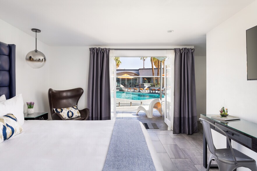 More Photos Of 2135 N Palm Canyon Dr, Palm Springs Hotel For Sale