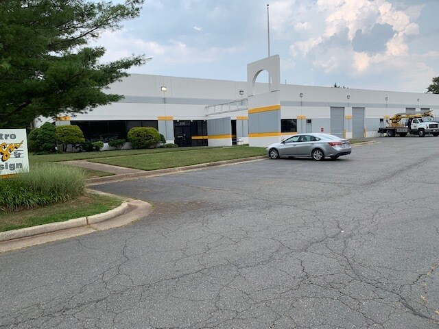 More Photos Of 8197 Euclid Ct, Manassas Park Warehouse For Lease