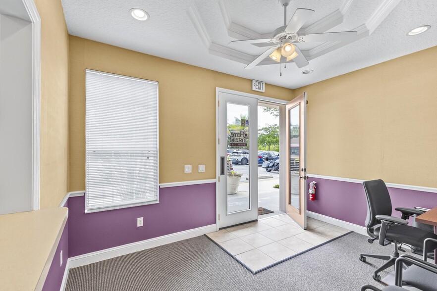 More Photos Of 399 Palm Coast Pky SW, Palm Coast Office For Sale