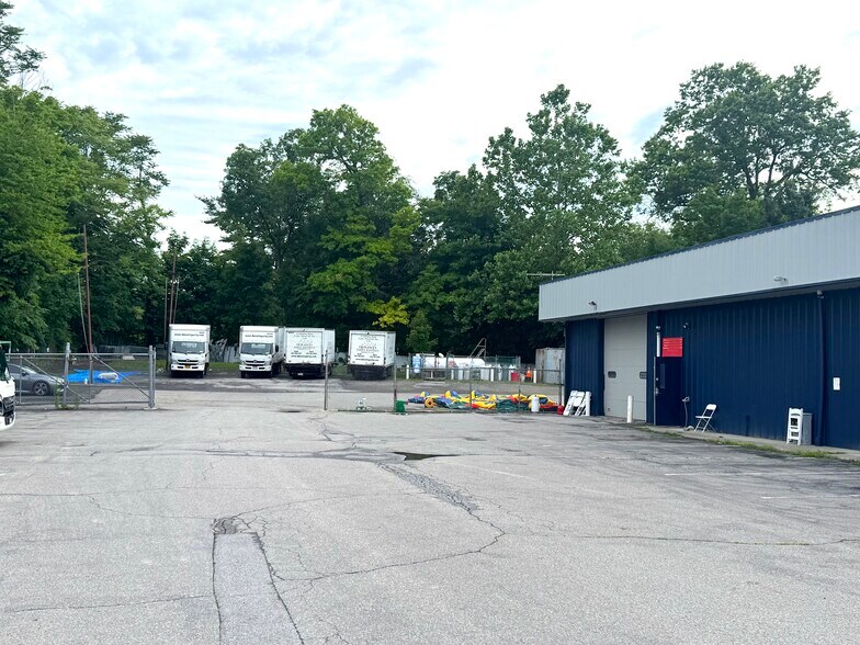 More Photos Of 1155 Route 9, Wappingers Falls Showroom For Sale