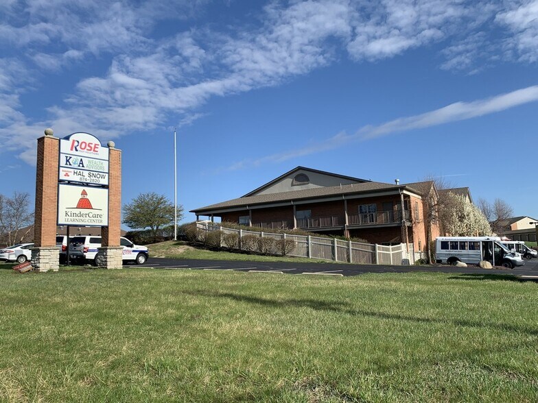 More Photos Of 7939 Morris Rd, Fairfield Township General Retail For Lease