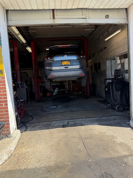 More Photos Of 3359 Merrick Rd, Wantagh Service Station For Sale