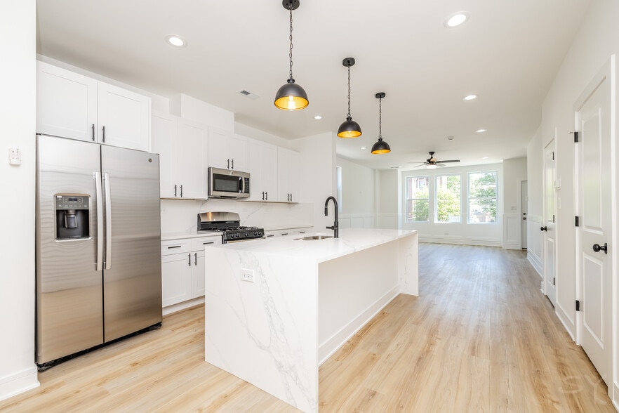 More Photos Of 544 Lawndale ave, Chicago Apartments For Sale