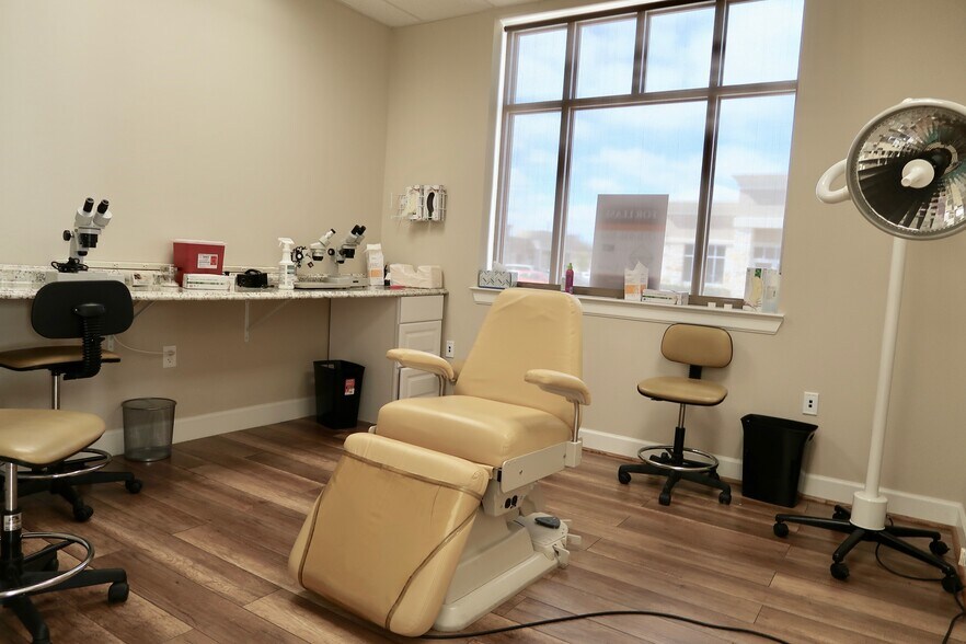 More Photos Of 440 Cobia Dr, Katy Medical For Lease