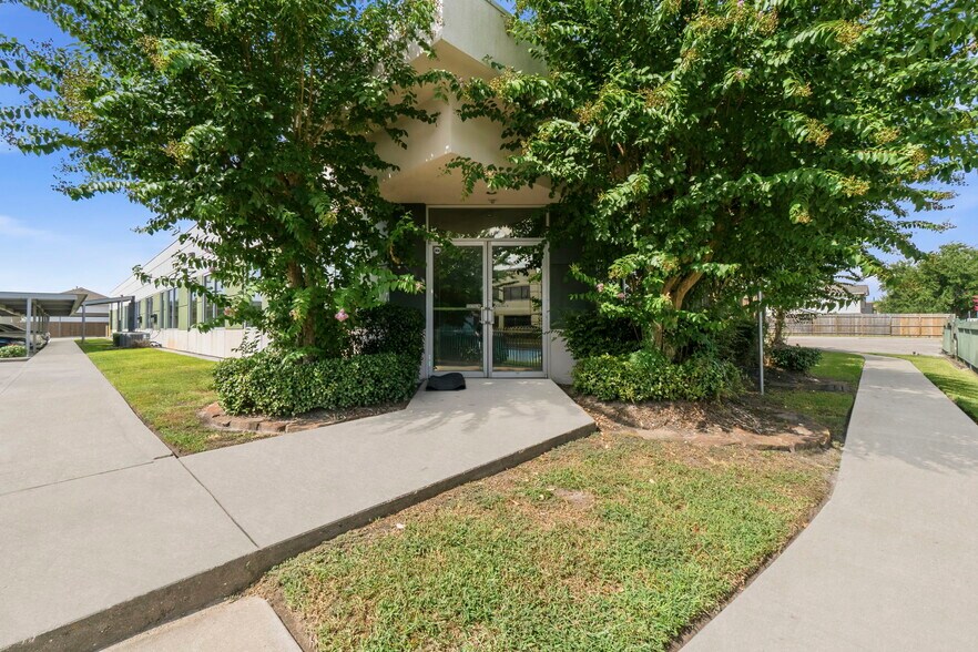 Primary Photo Of 1030 Regional Park Dr, Houston Office For Sale