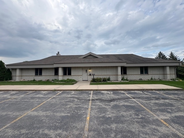 More Photos Of 105 E Bell St, Neenah Medical For Lease