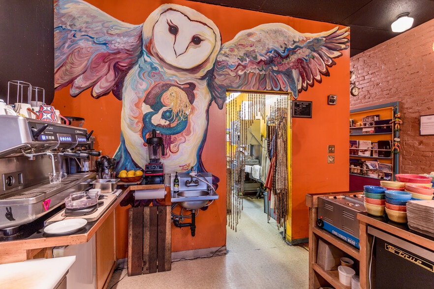 More Photos Of 1042 Water, Port Townsend Storefront Retail Office For Lease