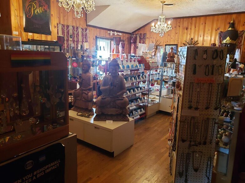 More Photos Of 2487 US Highway 211 W, Luray Storefront For Sale