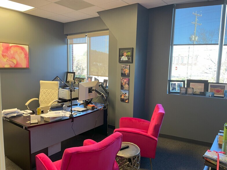 More Photos Of 107 Kilson Dr, Mooresville Office Residential For Sale