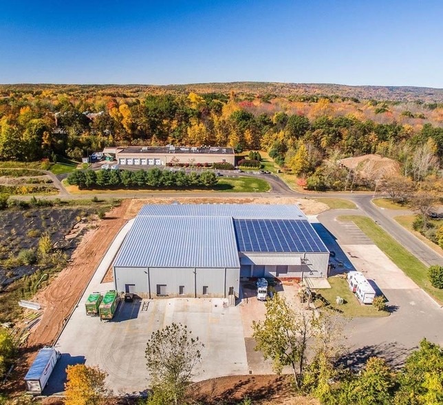 More Photos Of 15 Burton Dr, Cheshire Distribution For Lease