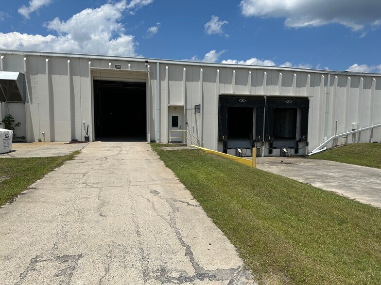 More Photos Of 302 Parker Dr, Beaufort Manufacturing For Sale