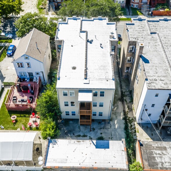 More Photos Of 4934 W Jackson Blvd, Chicago Apartments For Sale