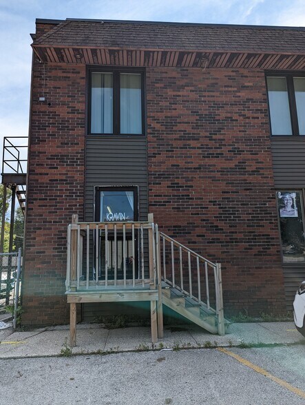 More Photos Of 3201 Union Ave, Steger Office For Lease