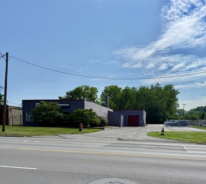 More Photos Of 300 N Westwood Dr, Toledo Manufacturing For Sale