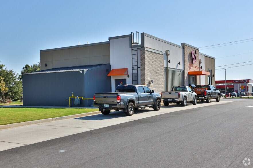 More Photos Of 326 John Dodd Rd, Spartanburg Fast Food For Sale