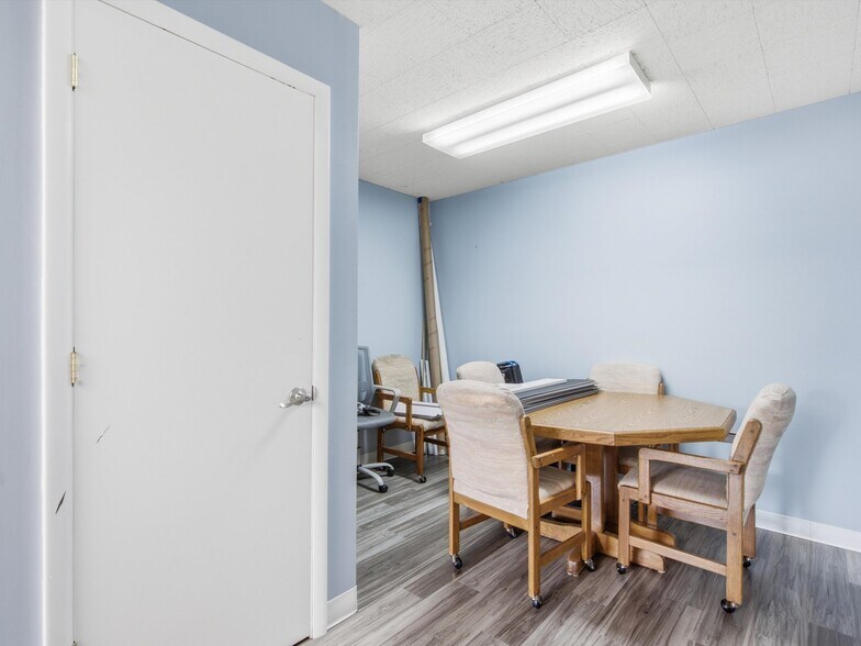 More Photos Of 35000-35008 Division Rd, Richmond Medical For Sale