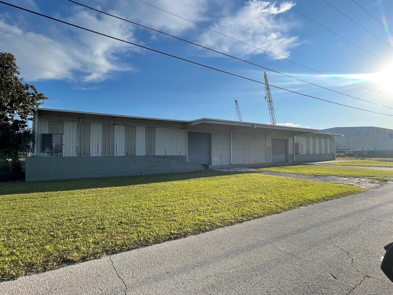 Primary Photo Of 965 Worthington Ave, Green Cove Springs Warehouse For Lease