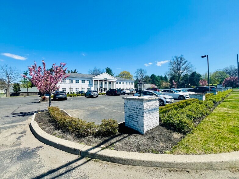 More Photos Of 239 Prospect Plains Rd, Monroe Township Medical For Lease