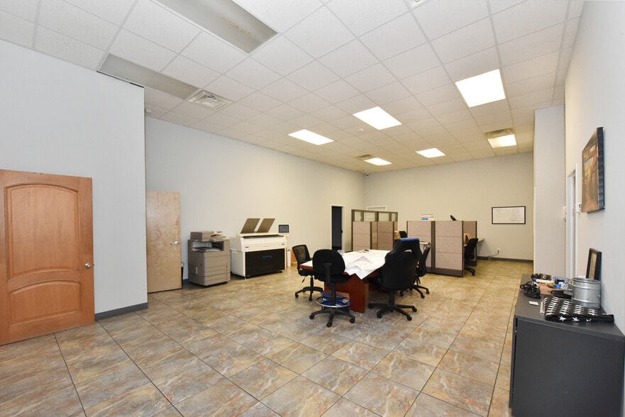 More Photos Of 1565 Ocean Ave, Bohemia Manufacturing For Sale