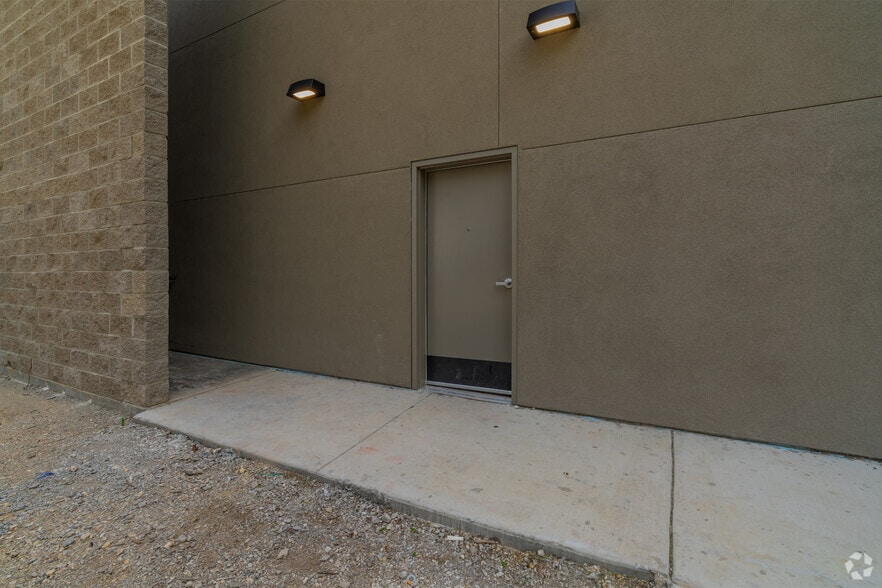 More Photos Of 227 E Cevallos, San Antonio Restaurant For Lease