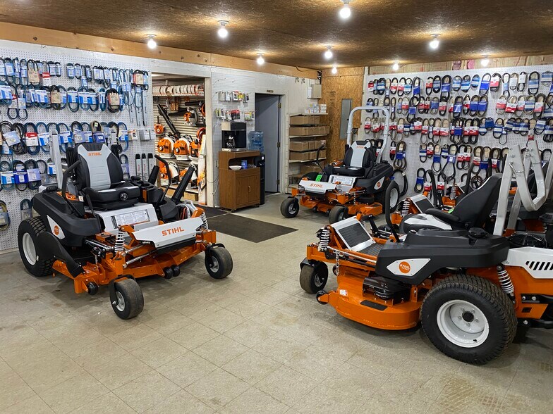 More Photos Of 9112 W Mount Morris Rd, Flushing General Retail For Sale