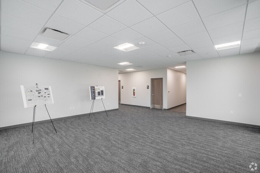 More Photos Of 5814 N Highway 146, Baytown Unknown For Lease