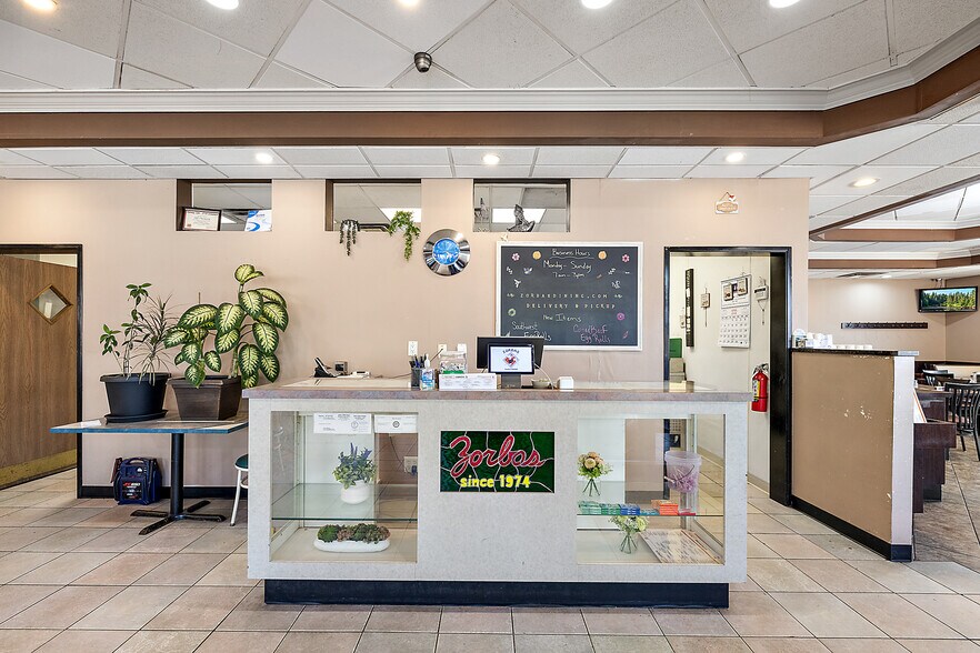 More Photos Of 37116 S Groesbeck Hwy, Clinton Township Restaurant For Sale