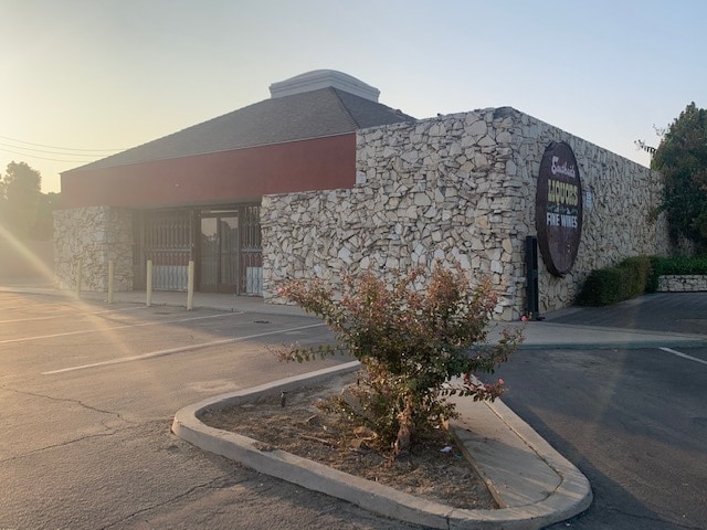 More Photos Of 2500 New Stine Rd, Bakersfield Unknown For Lease