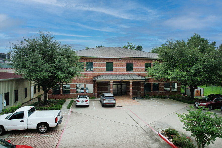 Primary Photo Of 26010 Oak Ridge Dr, Spring Office For Lease