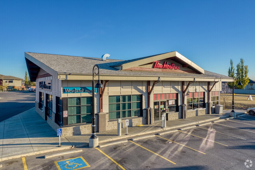 More Photos Of 20 Mckenzie Towne Ave SE, Calgary Unknown For Lease
