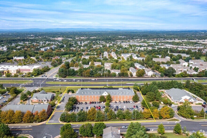 More Photos Of 6101 Redwood Square Ctr, Centreville Medical For Sale
