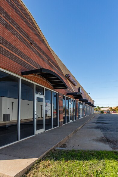 More Photos Of 140 S Midwest Blvd, Oklahoma City Unknown For Lease