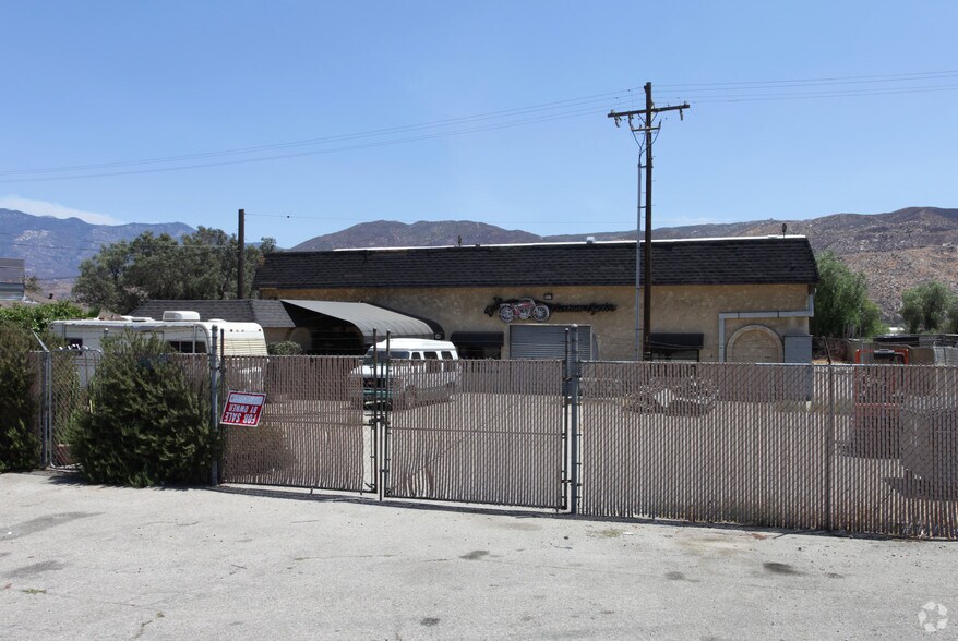 Primary Photo Of 1326 E Ramsey St, Banning Auto Repair For Sale
