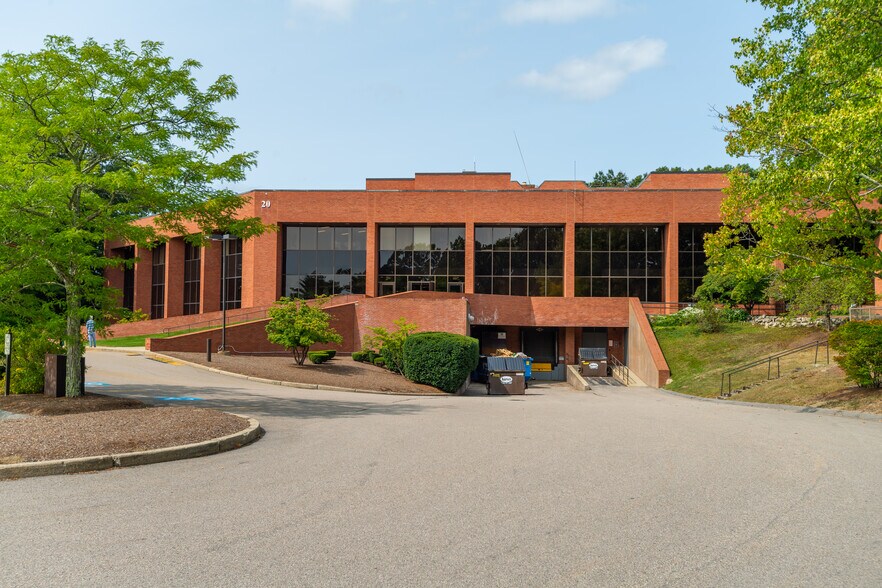 More Photos Of 20 Cabot Blvd, Mansfield Office For Lease