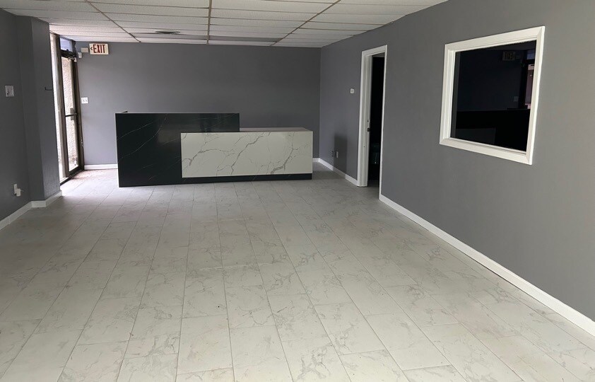 More Photos Of 2734 W Kingsley Rd, Garland Light Distribution For Lease