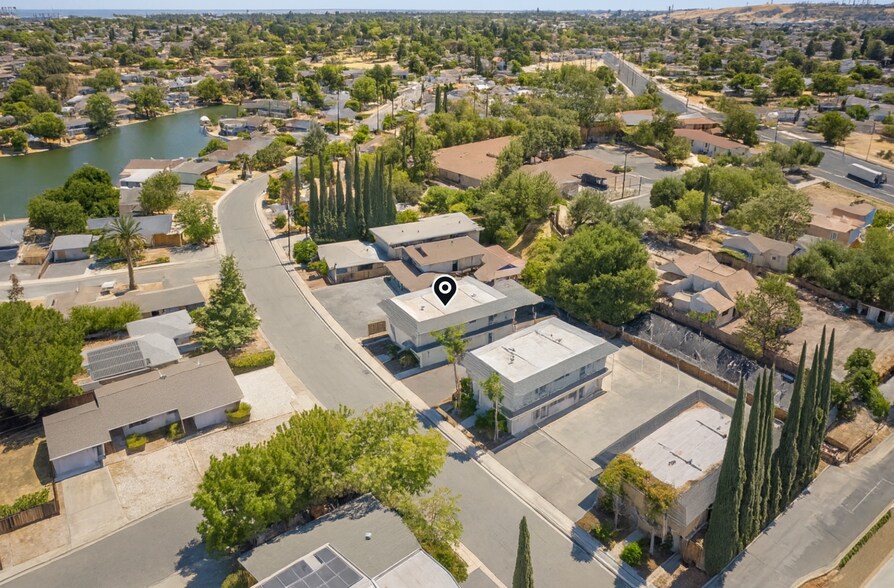 More Photos Of 22 S Lake Dr, Antioch Apartments For Sale