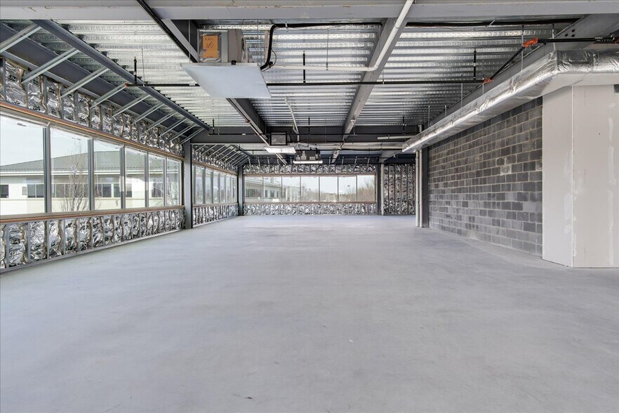 More Photos Of 7109 Guilford Dr, Frederick Medical For Sale