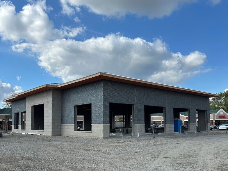 More Photos Of 7201-7207 N Canton Center Rd, Canton Township General Retail For Lease