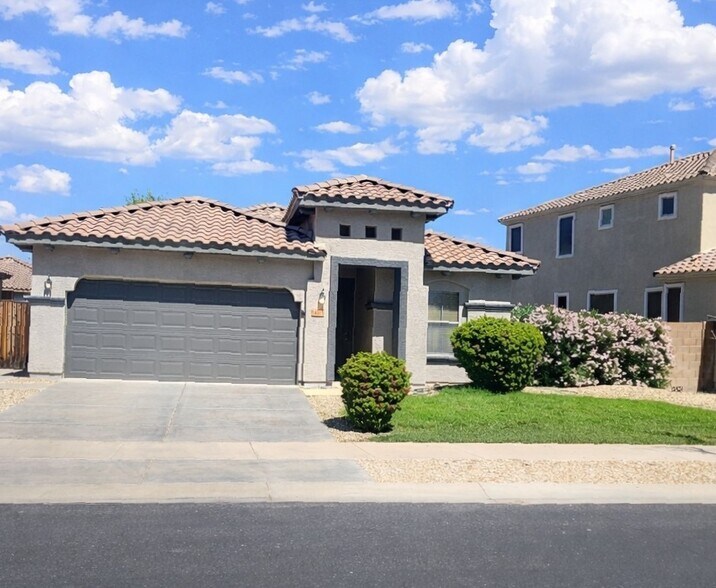 More Photos Of 14230 W Calavar Rd, Surprise Multifamily For Sale