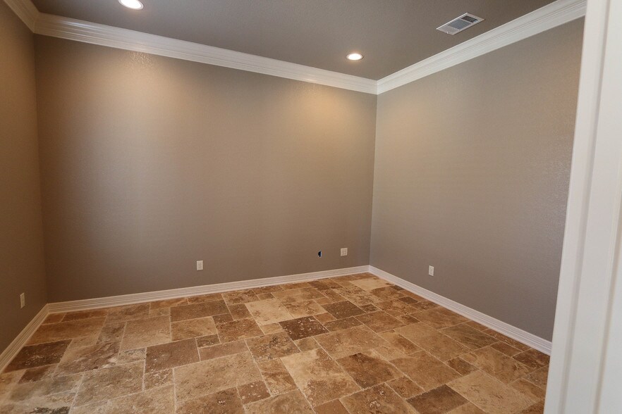 More Photos Of 15488 Fm 2493, Tyler Medical For Lease