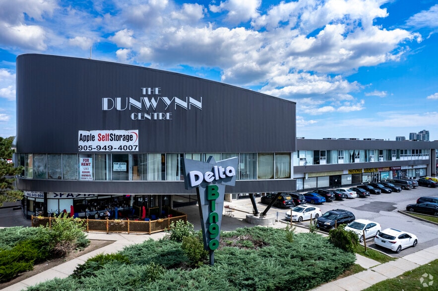 1650 Dundas St E, Mississauga, ON L4X 1L4 Lofts/Showrooms For Lease 1650 Dundas St E, Mississauga, ON L4X 1L4 Lofts/Showrooms For Lease
