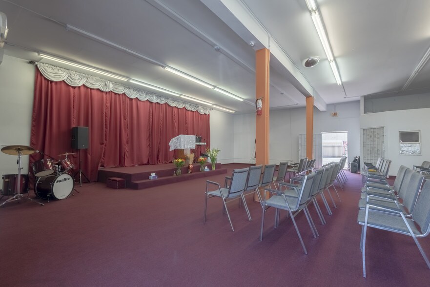 More Photos Of 4620 S Central Ave, Los Angeles Storefront For Sale