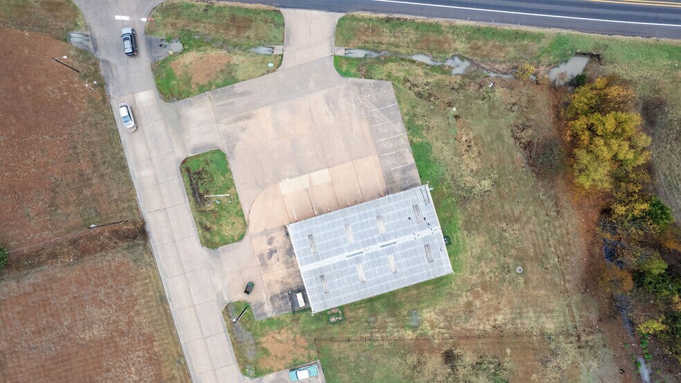 More Photos Of 101 Ewing St, Ferris Police Fire Station For Sale