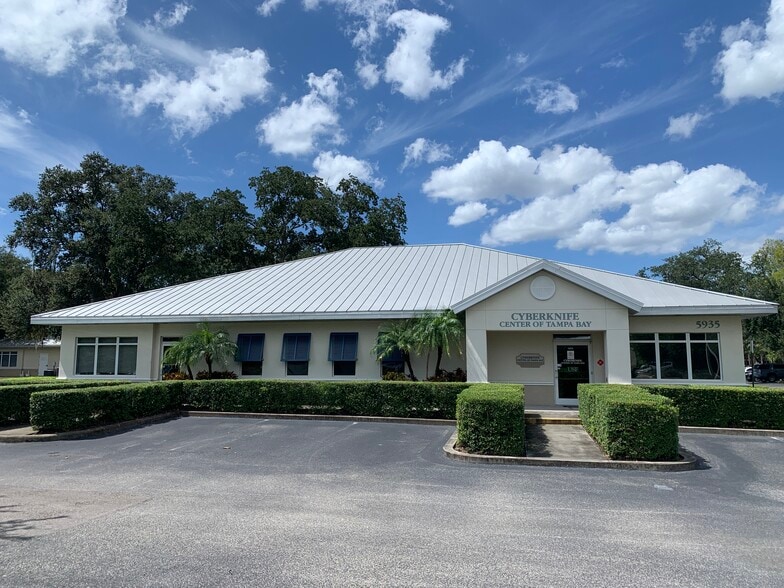 More Photos Of 5935 Webb Rd, Tampa Medical For Lease