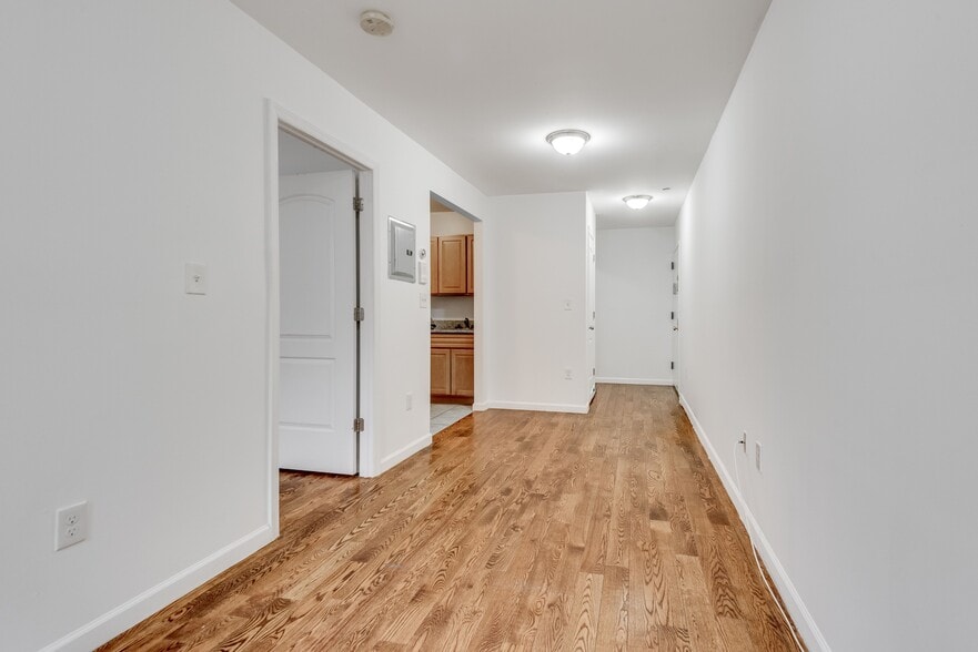 More Photos Of 253 E 206th St, Bronx Apartments For Sale